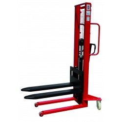 Apilador manual. Altura máxima: 1600 mm.