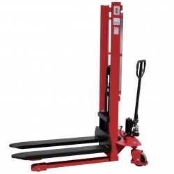 Apilador manual. Altura máxima de 1600 mm.